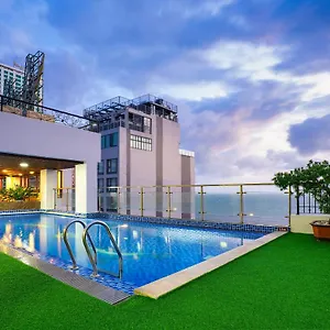 4* Hotel Apus