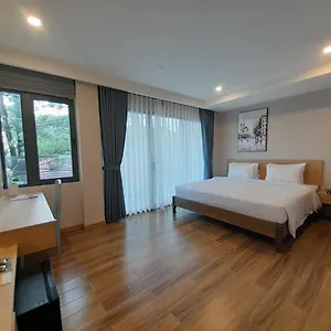2* Hotel Happy