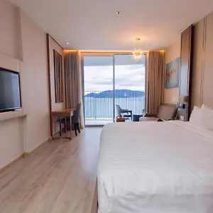 Moonlight Bay Panorama Condotel Ocean View Aparthotel