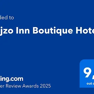Mojzo - For Backpackers Hostel
